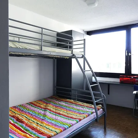 Center Cosy Flat